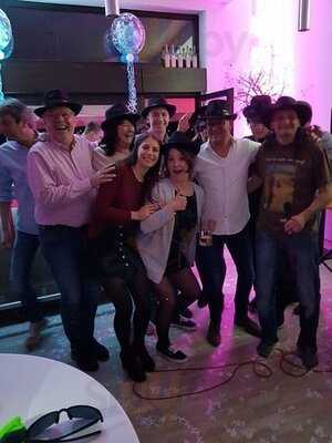 Ela Ela Restaurant Cafe Bar