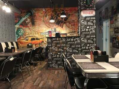 Danny's Burger & Grill