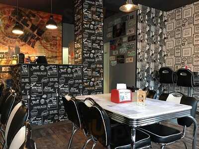 Danny's Burger & Grill