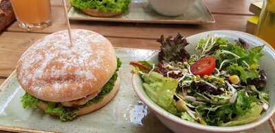 Hans Im GlÜck Burgergrill & Bar