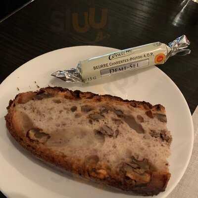 Dox Restaurant & Bar