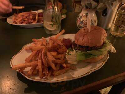 Henriette Burger Bar