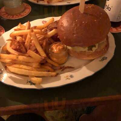 Henriette Burger Bar