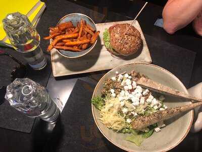 Hans Im GlÜck Burgergrill & Bar