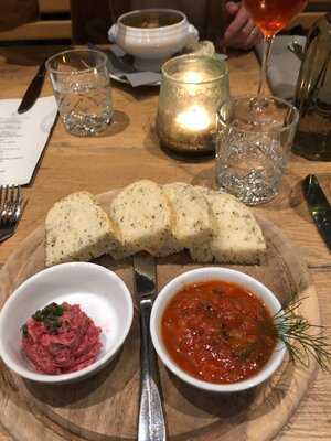 Henrik's Restaurant & Kneipe