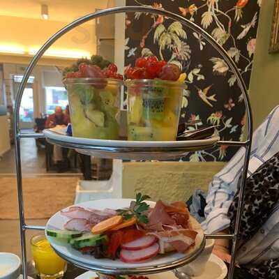 List Café • Bar • Bistro