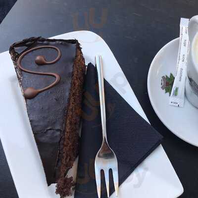 List Café • Bar • Bistro