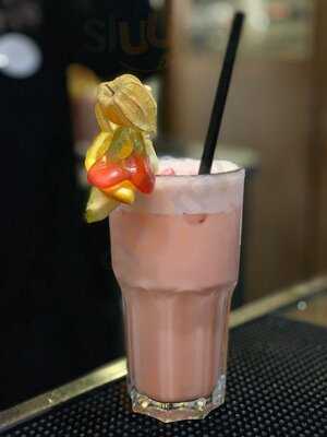 Bambi. Cocktailbar & Restaurant