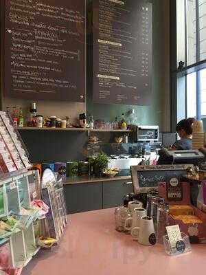 Flayva Coffee & Tea Lounge