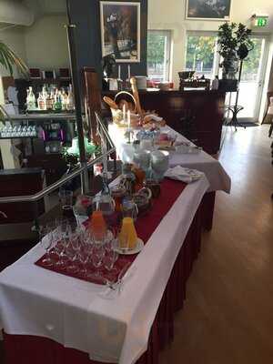 Opera Cafe Restaurant