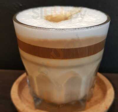 Solymar Feinkost & Bistro