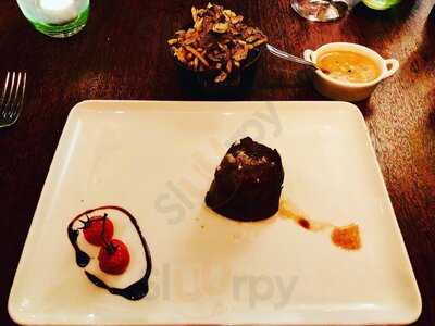 [m]eatery Bar + Restaurant