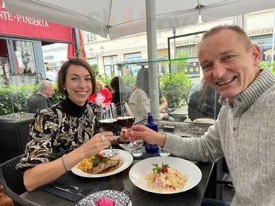 Einhorn Cafe Restaurant Weinbar