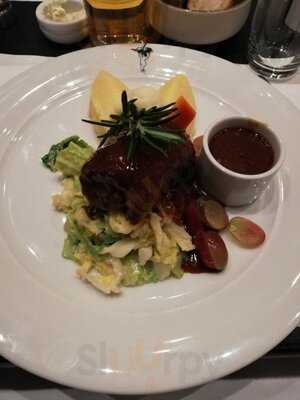 Meyer's Restaurant & Bar