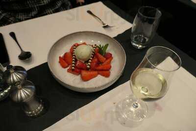 Meyer's Restaurant & Bar