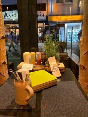 Hans Im GlÜck Burgergrill & Bar