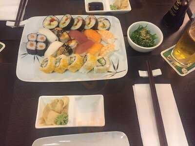 Sakura Sushi & Grill