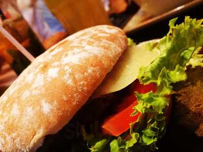 Hans Im GlÜck Burgergrill & Bar