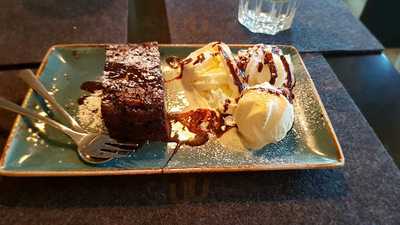 Hans Im GlÜck Burgergrill & Bar