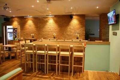 Chillers Bar & Restaurant