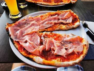 Trattoria Pizzeria Amici