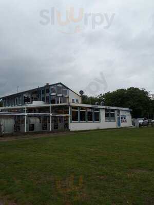 Marina Restaurant Bar Cafe Ug