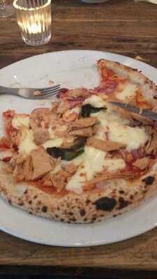 Nola Neapolitanische Pizza & Weinbar