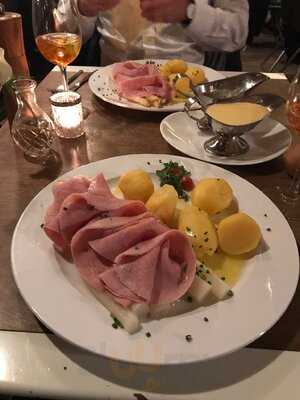 Amadeus - 2 Zimmer, Küche, Bar