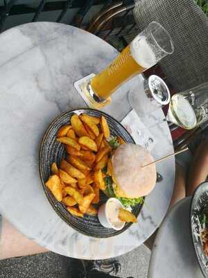 Barcio Cafe, Restaurant, Bar