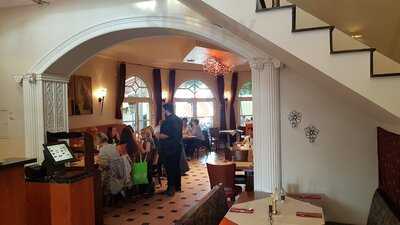 Mediterranos Restaurant