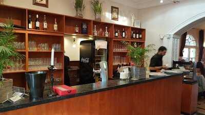 Mediterranos Restaurant