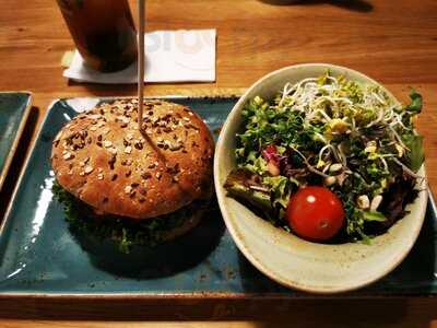 Hans Im GlÜck Burgergrill & Bar