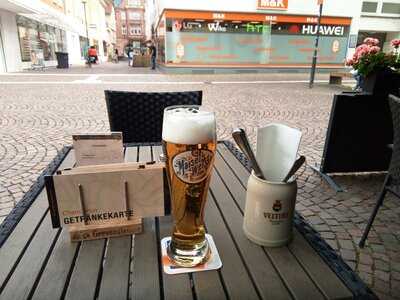 Chamaleon Cafe-bistro & Bar