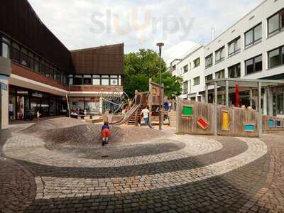 Chamaleon Cafe-bistro & Bar