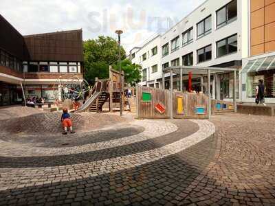 Chamaleon Cafe-bistro & Bar