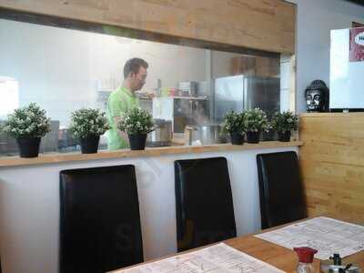 Miu Miu China & Thai Food