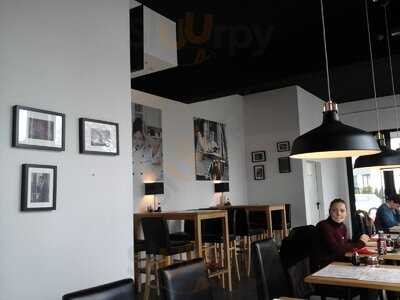 Miu Miu China & Thai Food