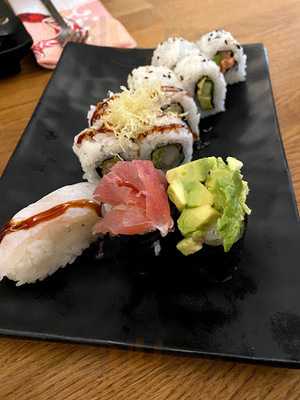 Fuji Sushi & Grill