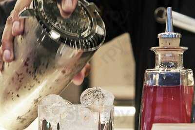 Faces Restaurant & Bar