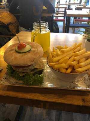 Cito Restaurant Burger Grill Bar