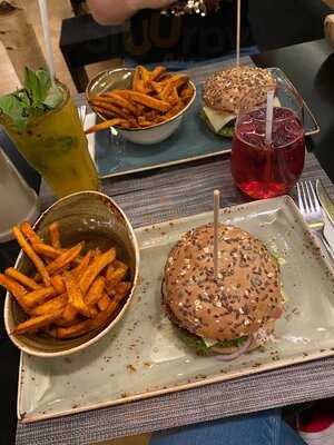 Hans Im GlÜck Burgergrill & Bar