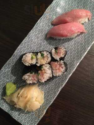 Naniwa Sushi & More