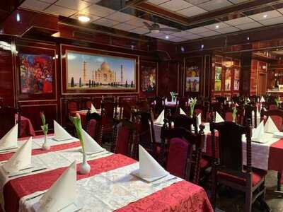Taj Tandoori