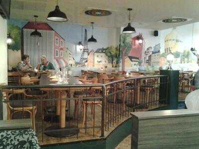 Leo's Schlemmer Café