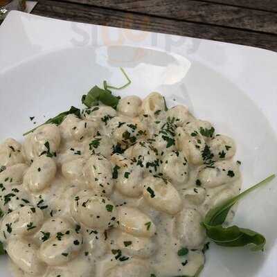 Squisito Pizza & Pasta