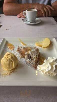 Kastro Restaurant - Bar - Lounge