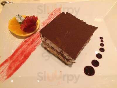 Ca Del Re Restaurant & Bar