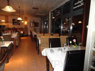 Bella Strega Cafeteria & Italienisches Ristorante