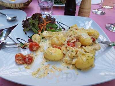 Bella Strega Cafeteria & Italienisches Ristorante