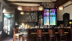 Authentique Bar